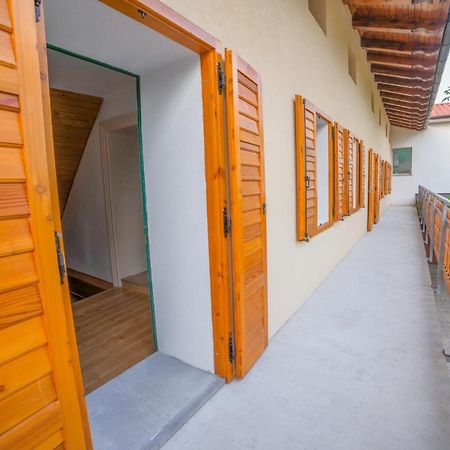 Apartma Korada Deskle Exterior foto